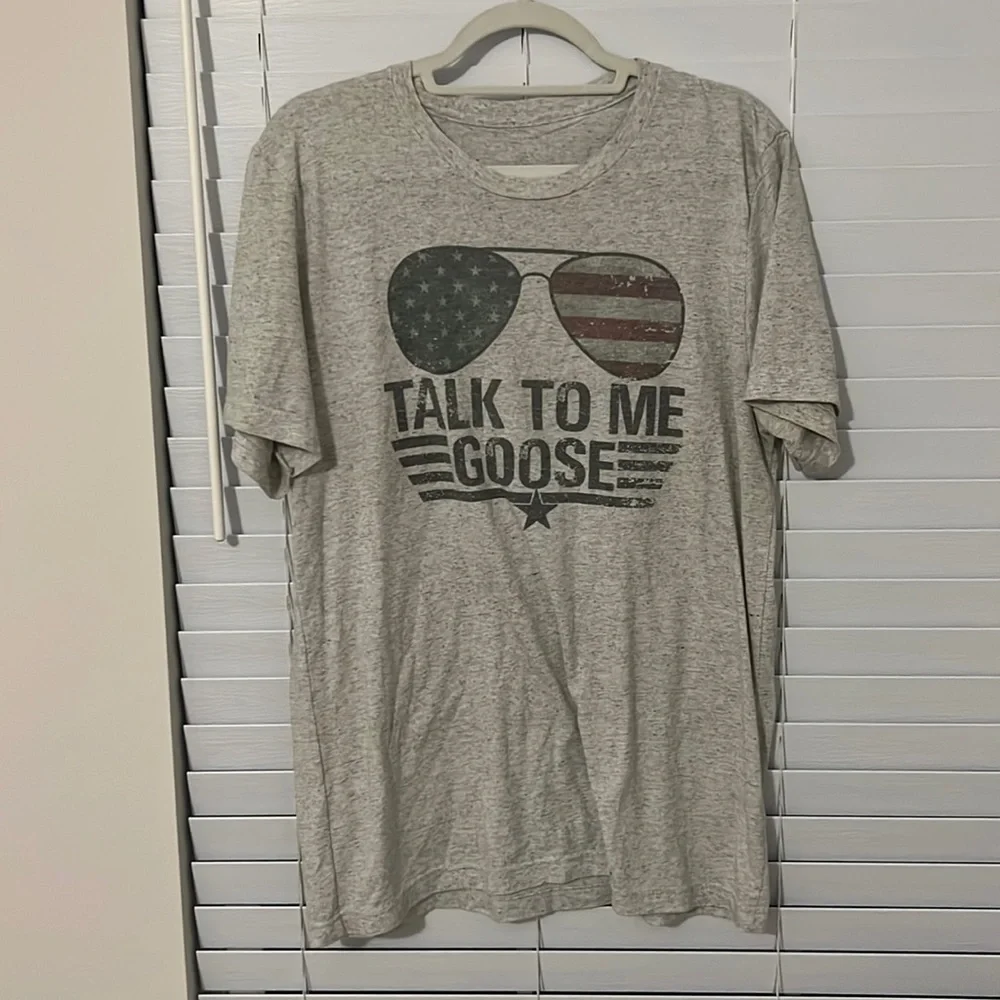 Top Gun t shirt